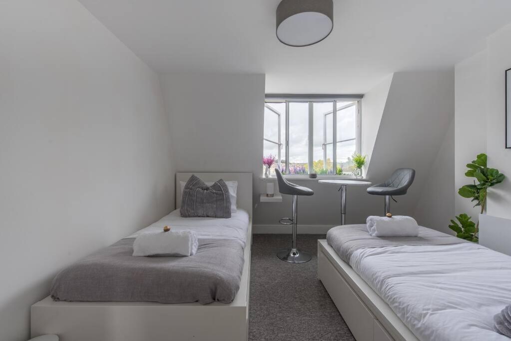 Parade Gardens Boutique Apartments- Central, Grade I Listed, 4K Tvs, Hidden Views Bath Exterior photo
