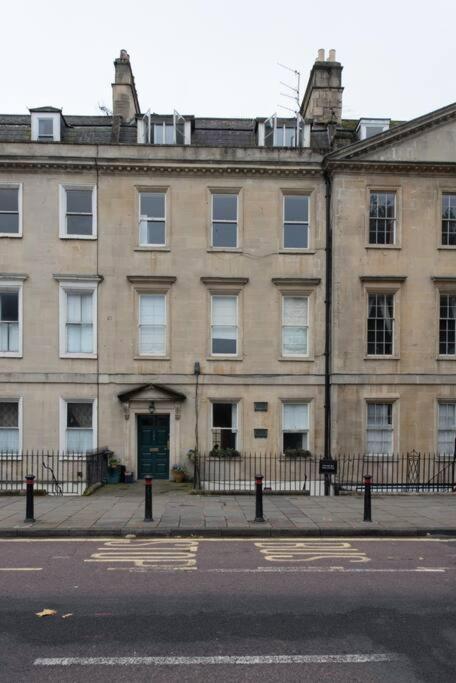 Parade Gardens Boutique Apartments- Central, Grade I Listed, 4K Tvs, Hidden Views Bath Exterior photo