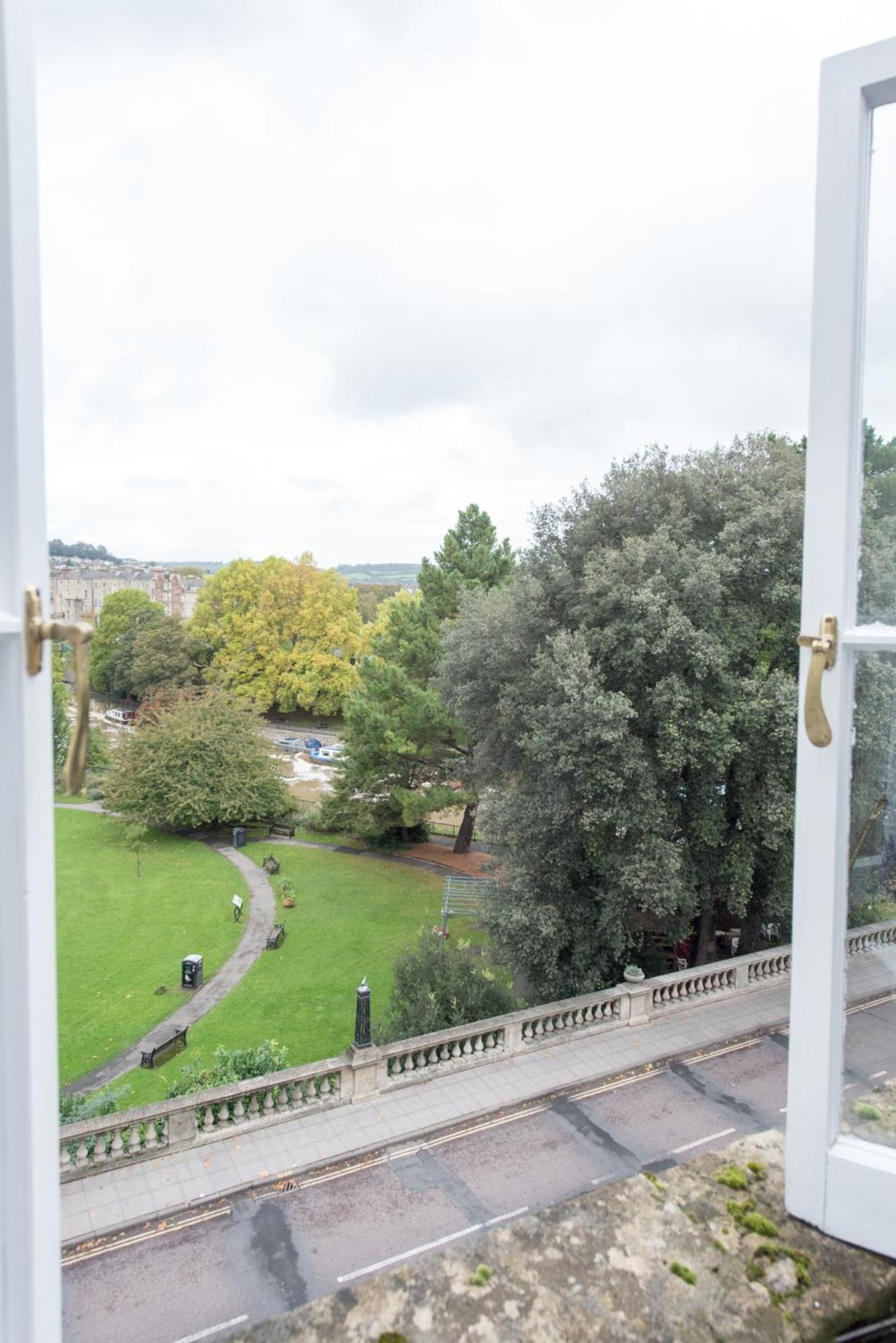 Parade Gardens Boutique Apartments- Central, Grade I Listed, 4K Tvs, Hidden Views Bath Exterior photo
